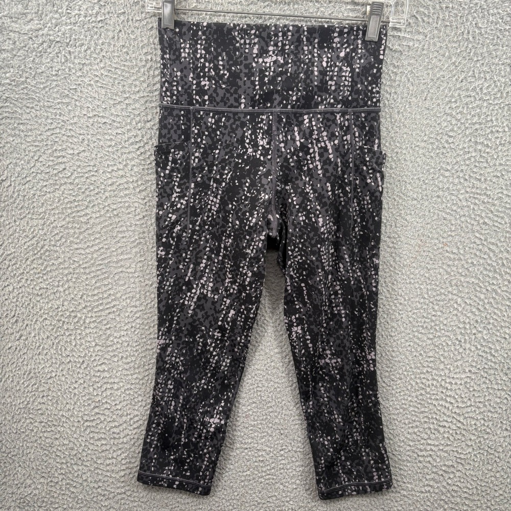 Athleta Salutation II Capri Women XS Black Gray Printed High Rise Pockets
